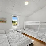 펜션 Fantastic In Sondervig With Outdoor Sauna, Outdoor Shower, And Wilderness Bath 링쾨빙