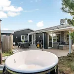 Fantastic In Sondervig With Outdoor Sauna, Outdoor Shower, And Wilderness Bath 펜션 *