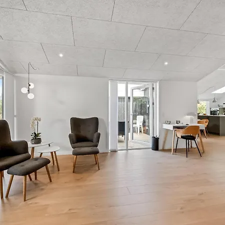 Fantastic In Sondervig With Outdoor Sauna, Outdoor Shower, And Wilderness Bath * Ringkobing