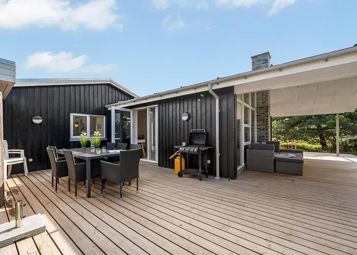 Fantastic In Sondervig With Outdoor Sauna, Outdoor Shower, And Wilderness Bath *