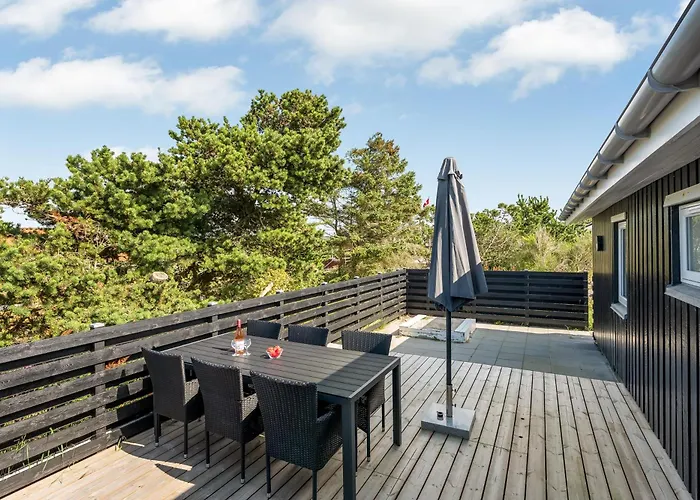 Fantastic In Sondervig With Outdoor Sauna, Outdoor Shower, And Wilderness Bath Holiday home *