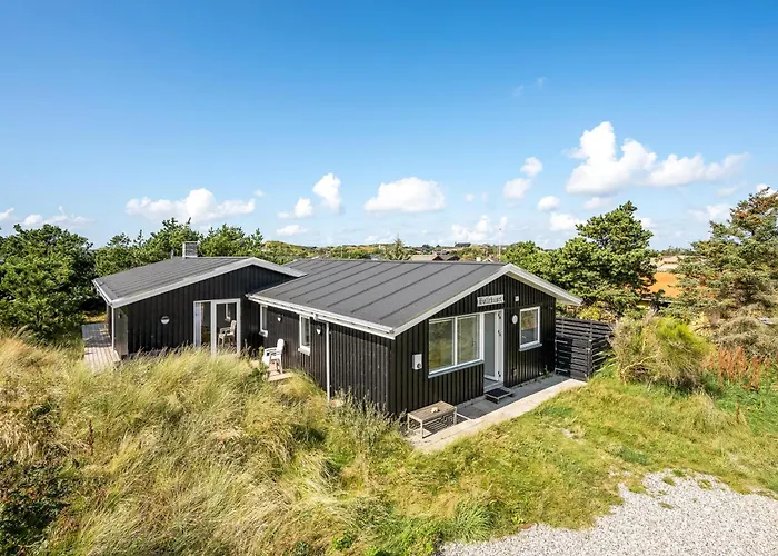 Fantastic In Sondervig With Outdoor Sauna, Outdoor Shower, And Wilderness Bath Holiday home *